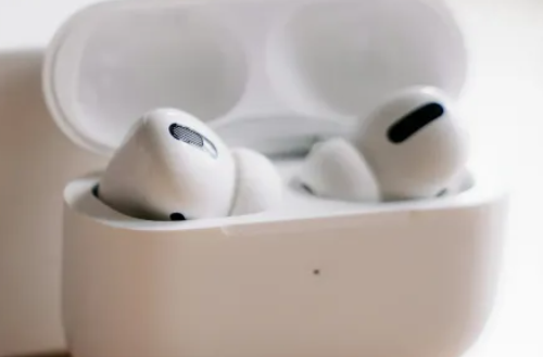 AirPods 4 对比 Pro 3：你应选购哪款苹果耳机？-oserp